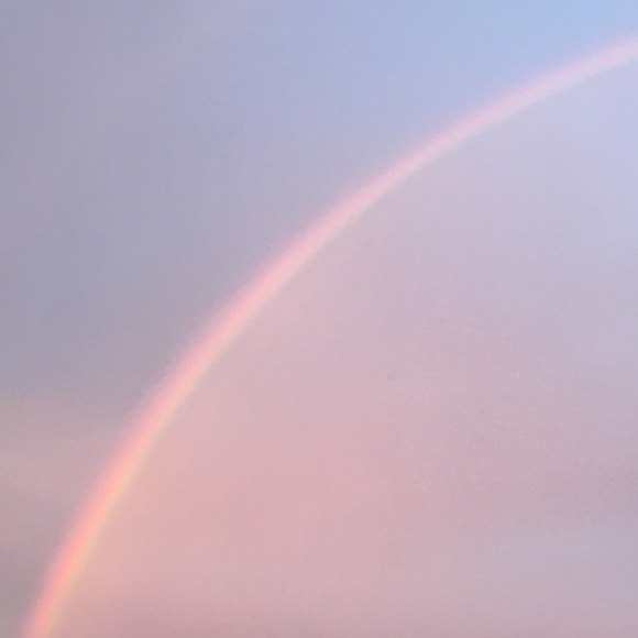 Meet your Posher, Lauren - Picture 2 of 2